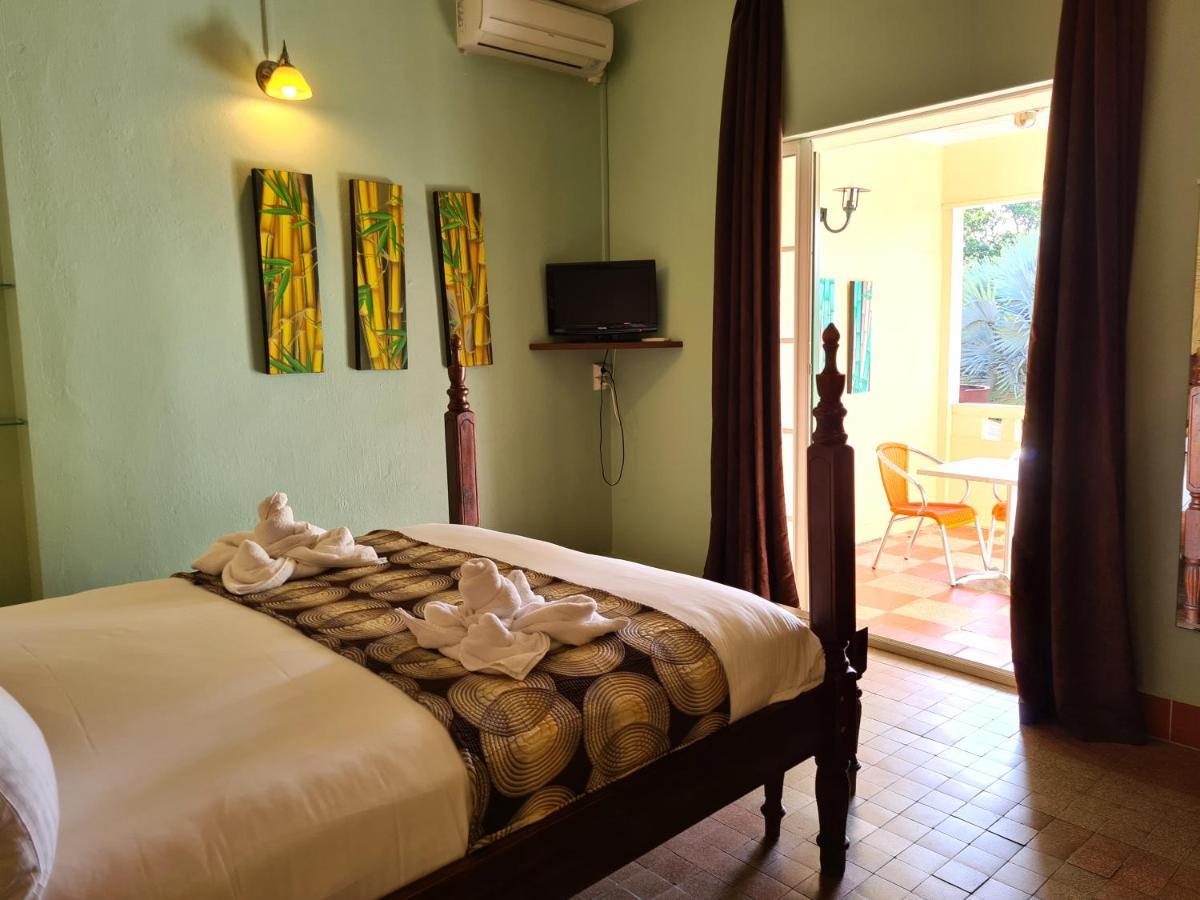 Habitation Du Comte Hotel ซานต์-โรส ภายนอก รูปภาพ